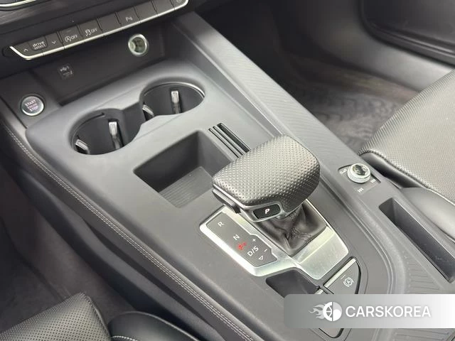 Audi A4L id 4260437 из Китая 17