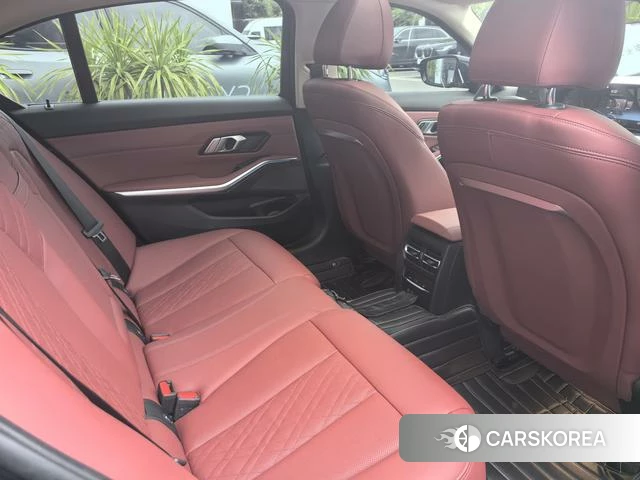 BMW 3 series id 4374489 из Китая 14