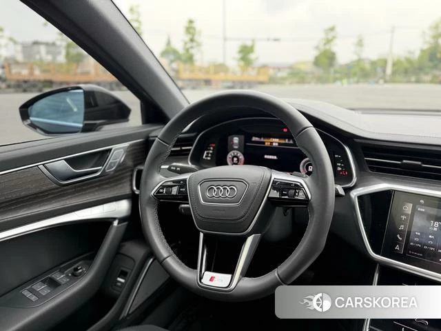 Audi A6L id 4306896 из Китая 10