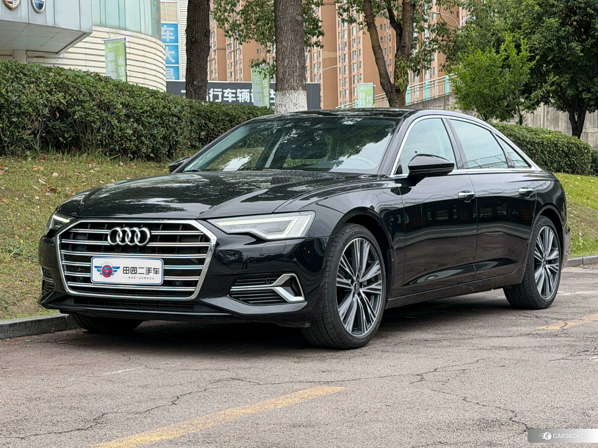 Audi A6L id 4454124 из Китая 9