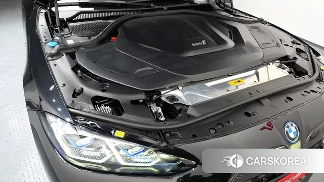 BMW i4 id 3615520 из Кореи 16