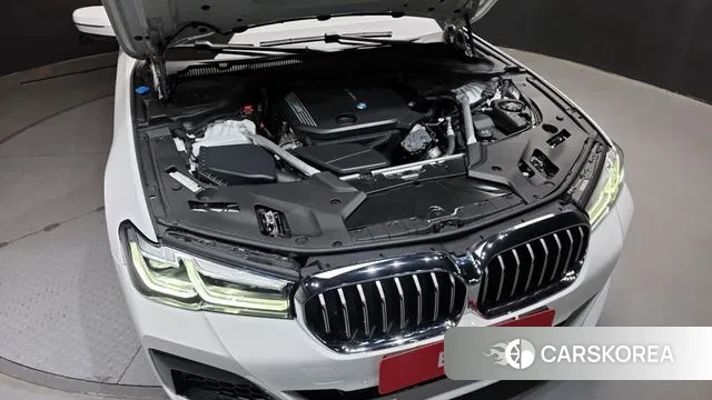 BMW 5 Series (G30) id 3620644 из Кореи 16