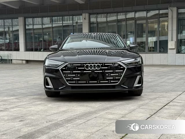 Audi A7L id 4216279 из Китая 8