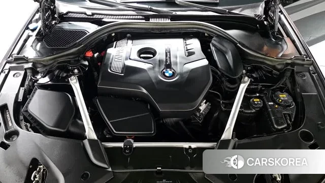 BMW 5 Series (G30) id 3772647 из Кореи 16