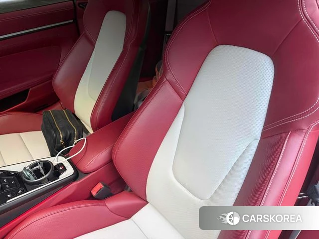 Porsche 911(992) id 4636565 из Кореи 9