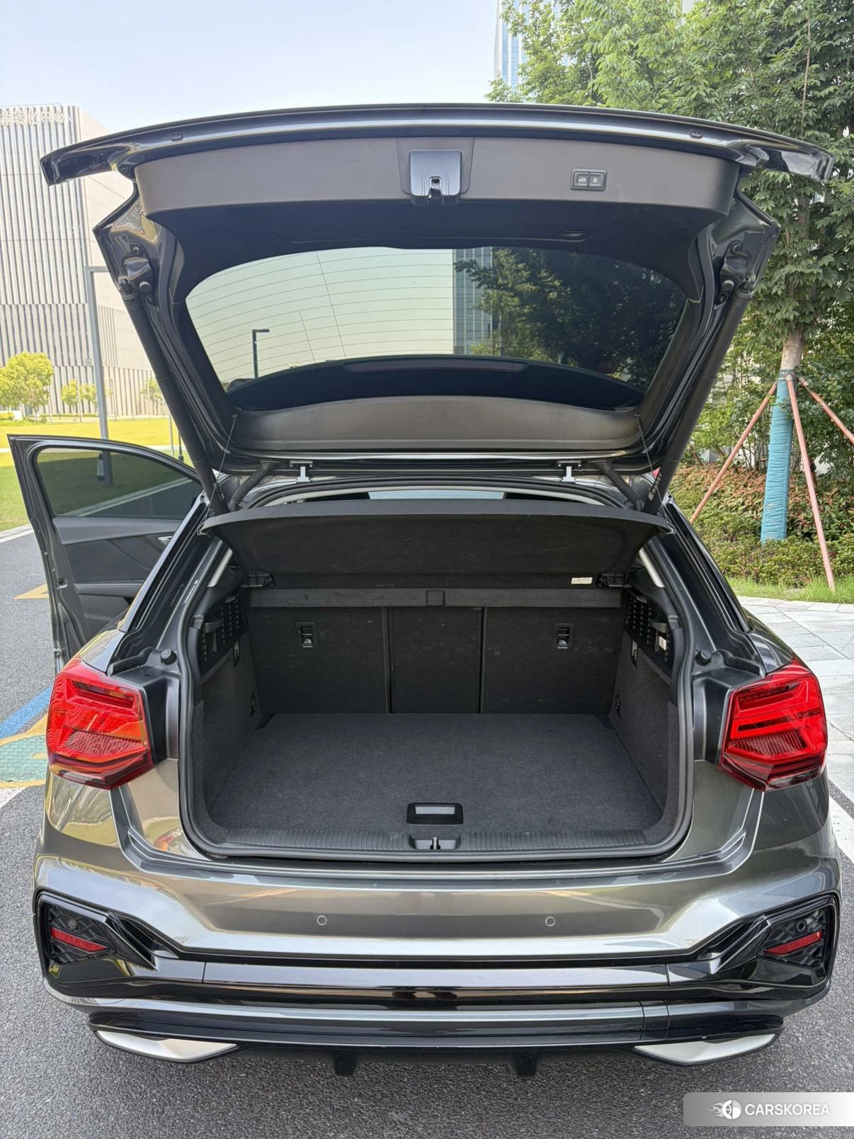 Audi Q2L id 4454524 из Китая 12