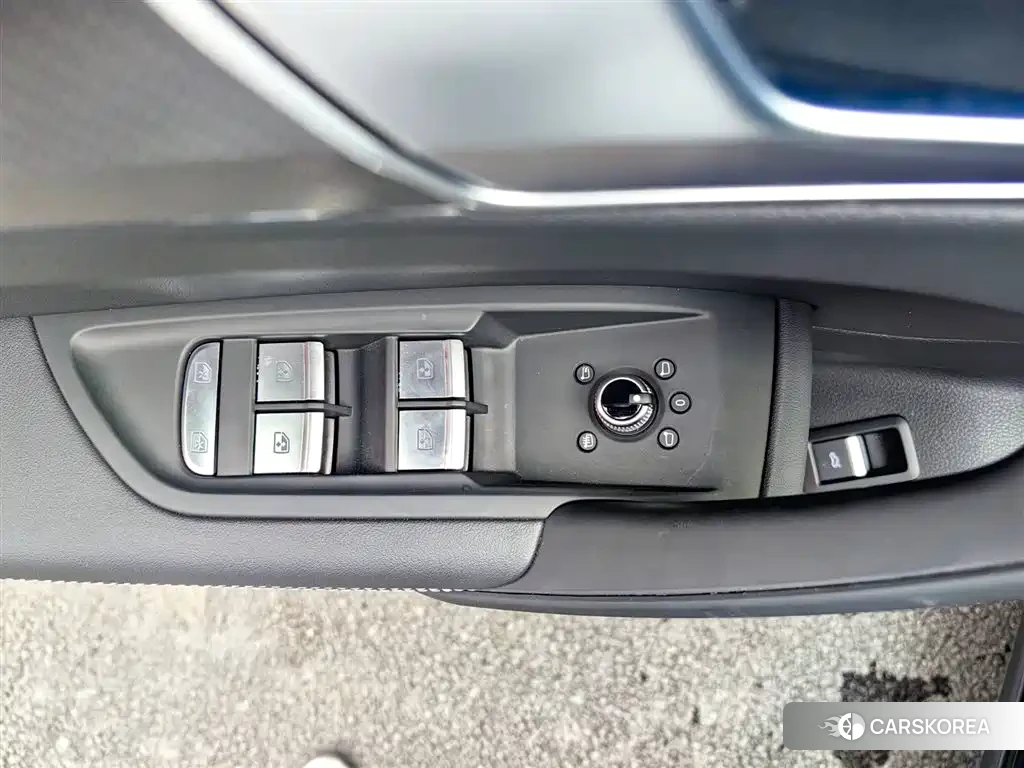 Audi Q5L id 4559805 из Китая 26
