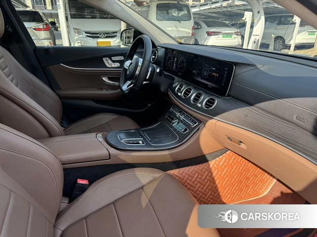 Mercedes-Benz E-class id 4210859 из Китая 19