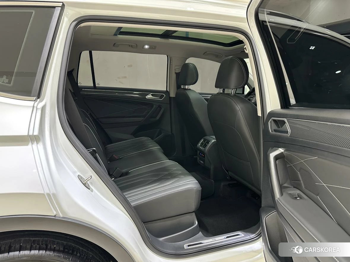 Volkswagen Tiguan L id 4513736 из Китая 10