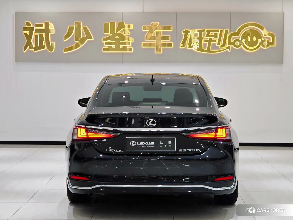Lexus ES id 4499102 из Китая 8