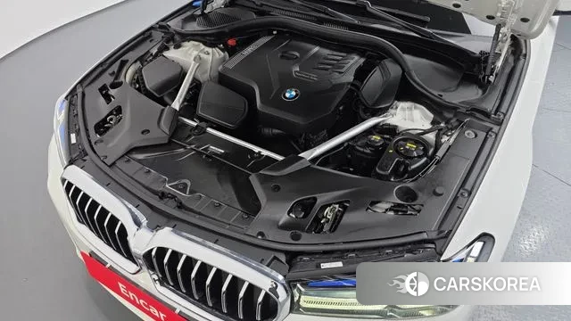 BMW 5 Series (G30) id 3701567 из Кореи 16