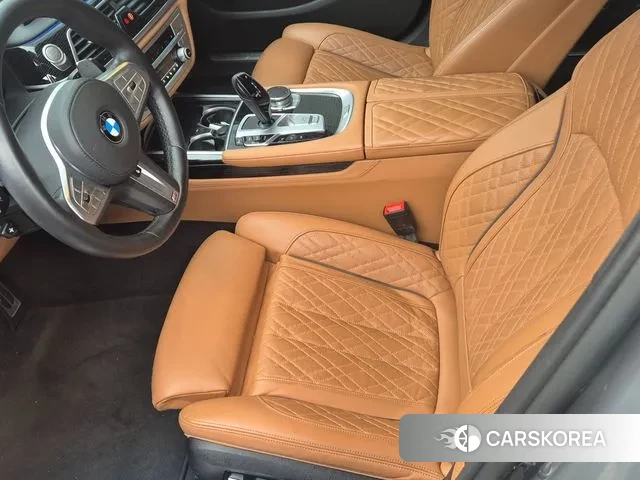 BMW 7 Series (G11) 2021 Серебристо-серый из Кореи, фото 6