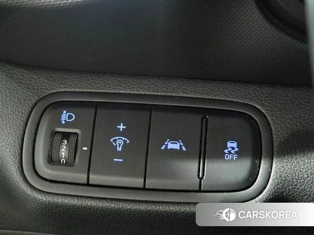 Hyundai Venue id 3800948 из Кореи 9