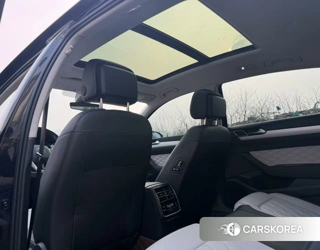 Volkswagen Magotan 2023 Черный из Китая, фото 6