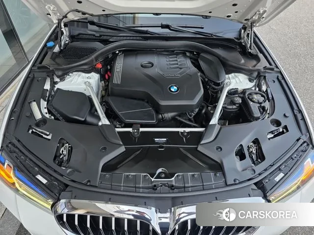 BMW 5 Series (G30) id 3338699 из Кореи 16