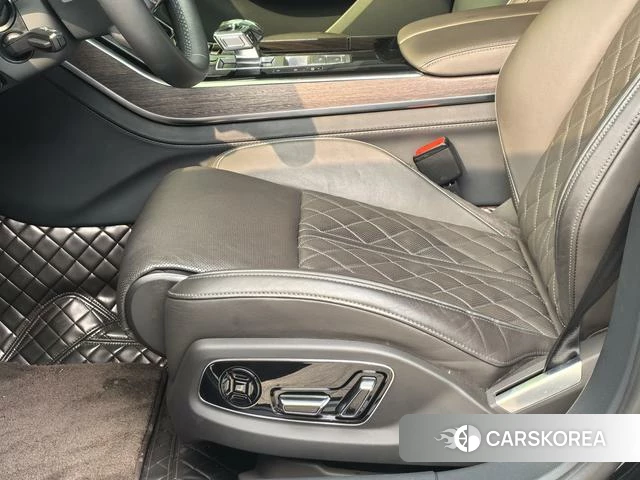 Audi A8 id 4261801 из Китая 24