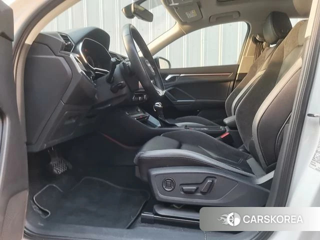 Audi Q3 Sportback id 4208551 из Китая 10