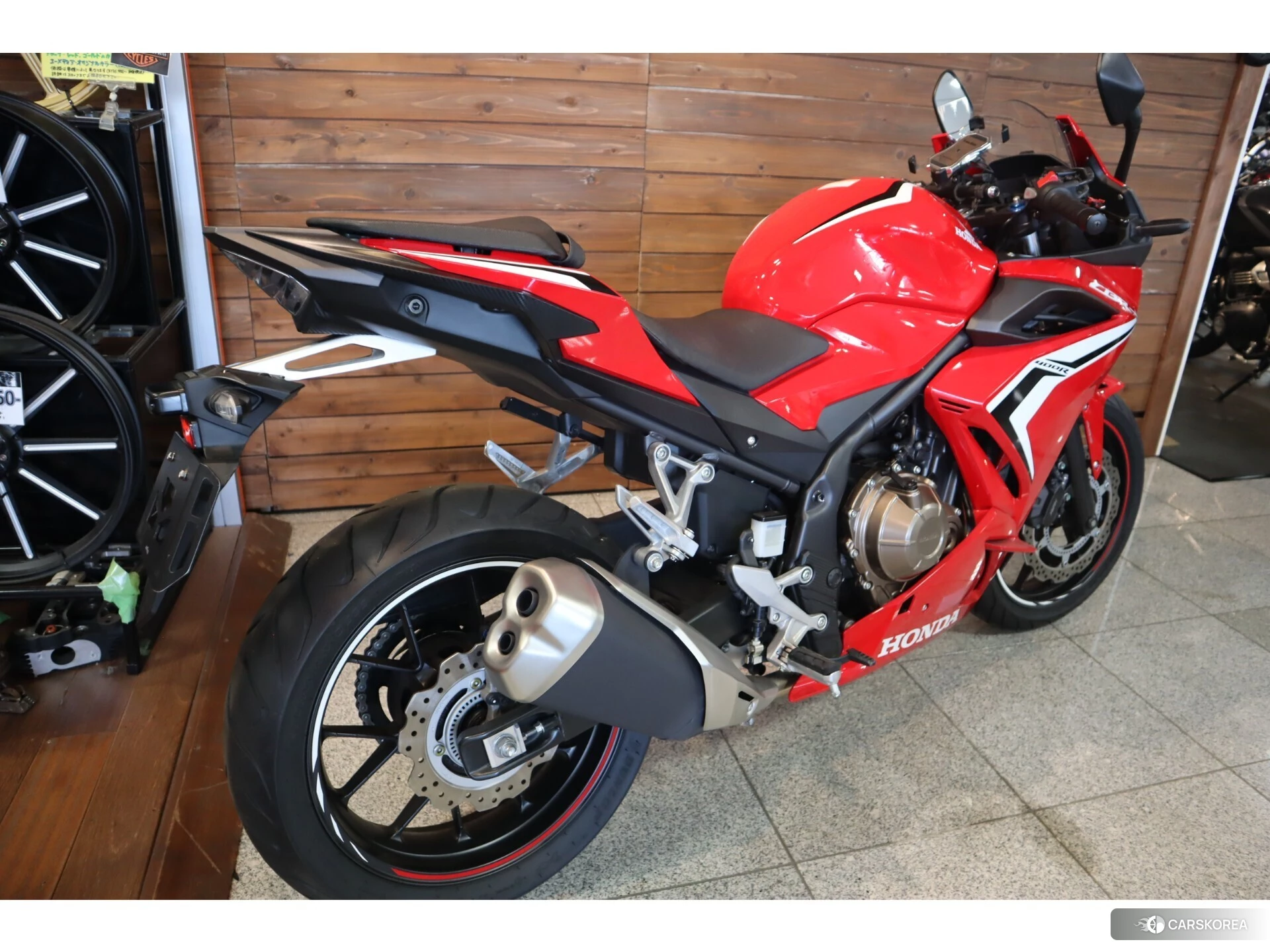 Проданный Honda CBR400R id 4320324 из Японии, фото 6