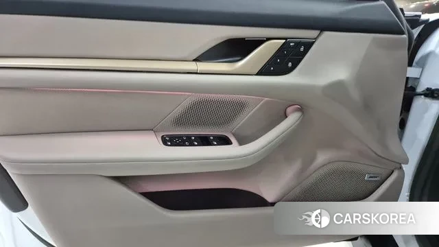 Porsche Taycan id 3342198 из Кореи 16