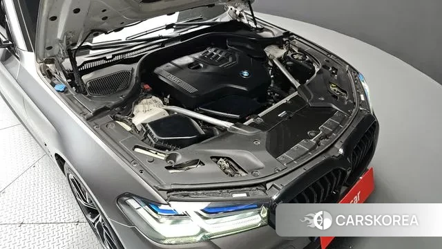 BMW 5 Series (G30) id 3159307 из Кореи 16