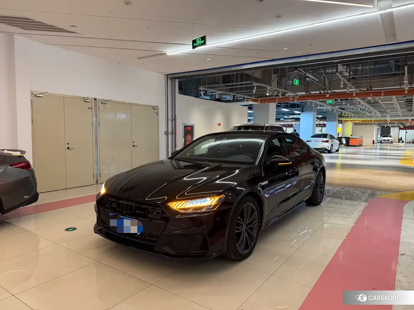 Audi A7L id 4545628 из Китая 15
