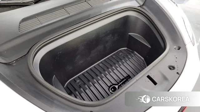 Tesla Model Y id 3629440 из Кореи 16