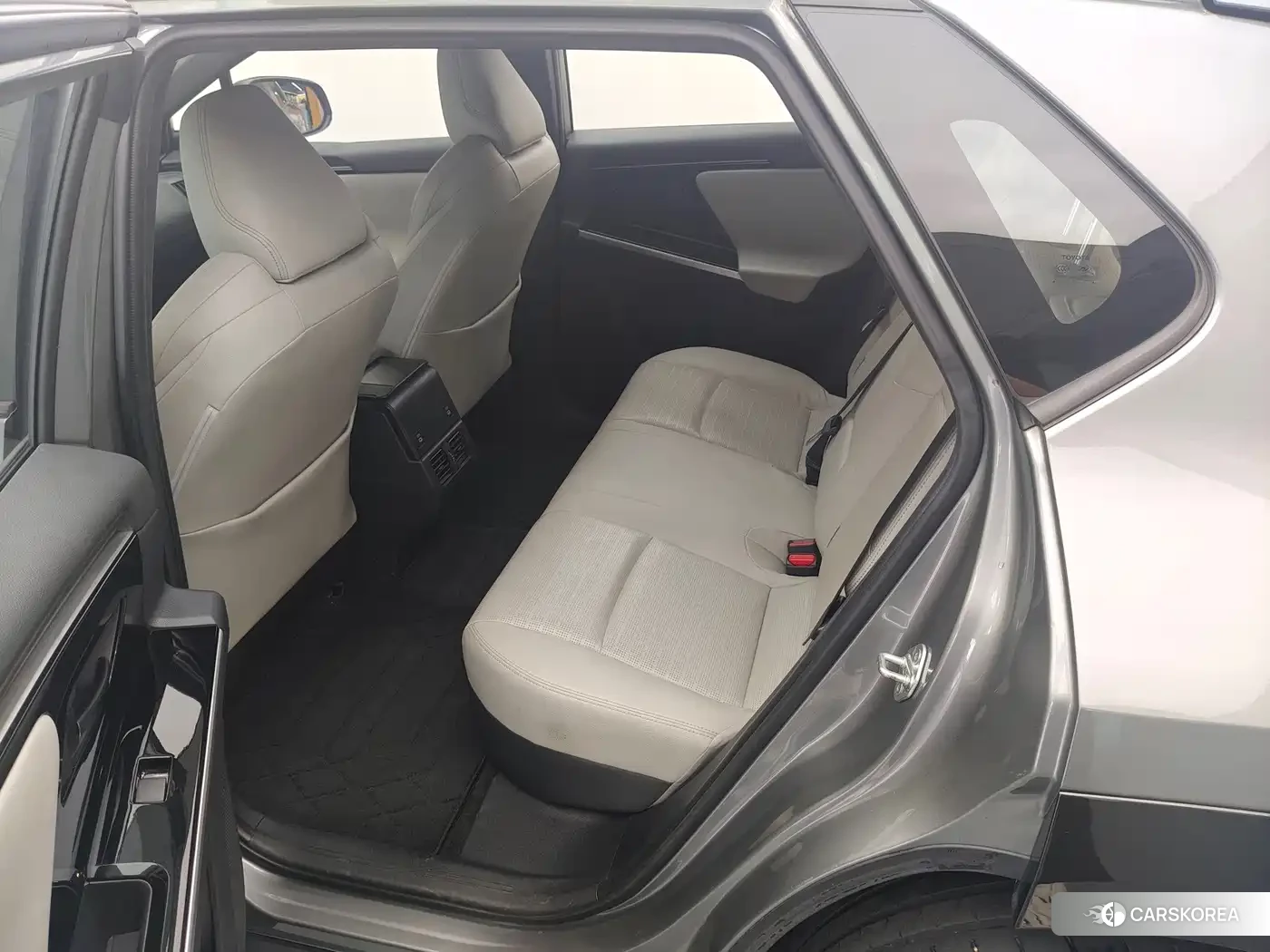Toyota bZ4X id 4680608 из Китая 14