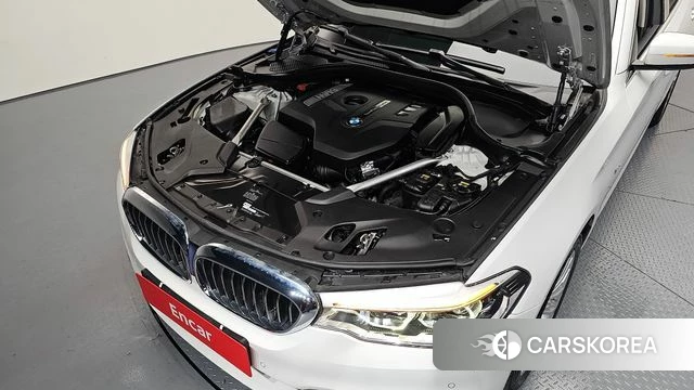 BMW 5 Series (G30) id 3917182 из Кореи 16