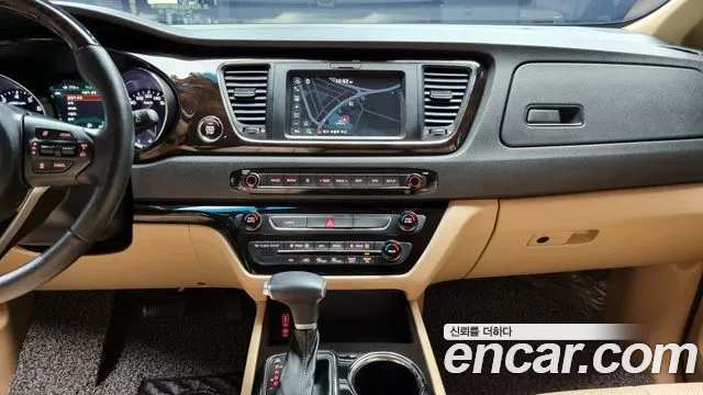 Kia The New Carnival id 2546418 из Кореи 16