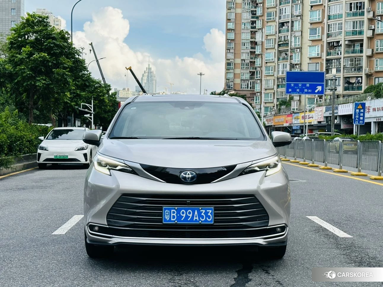 Toyota Sienna id 4510787 из Китая 17