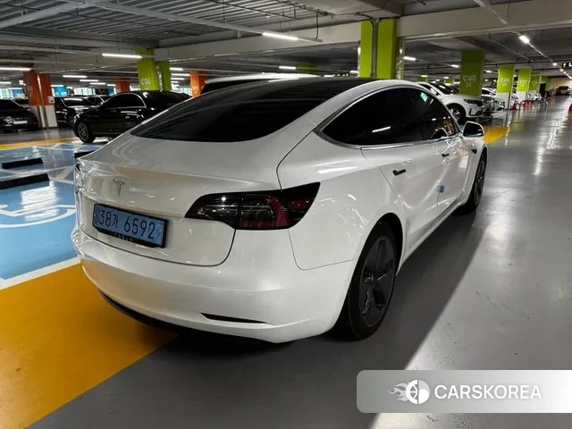 Tesla Model 3 2020 Белый из Кореи, фото 6
