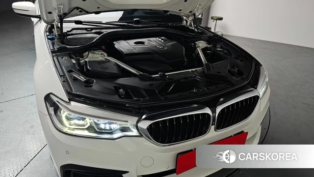 BMW 5 Series (G30) id 3873854 из Кореи 16