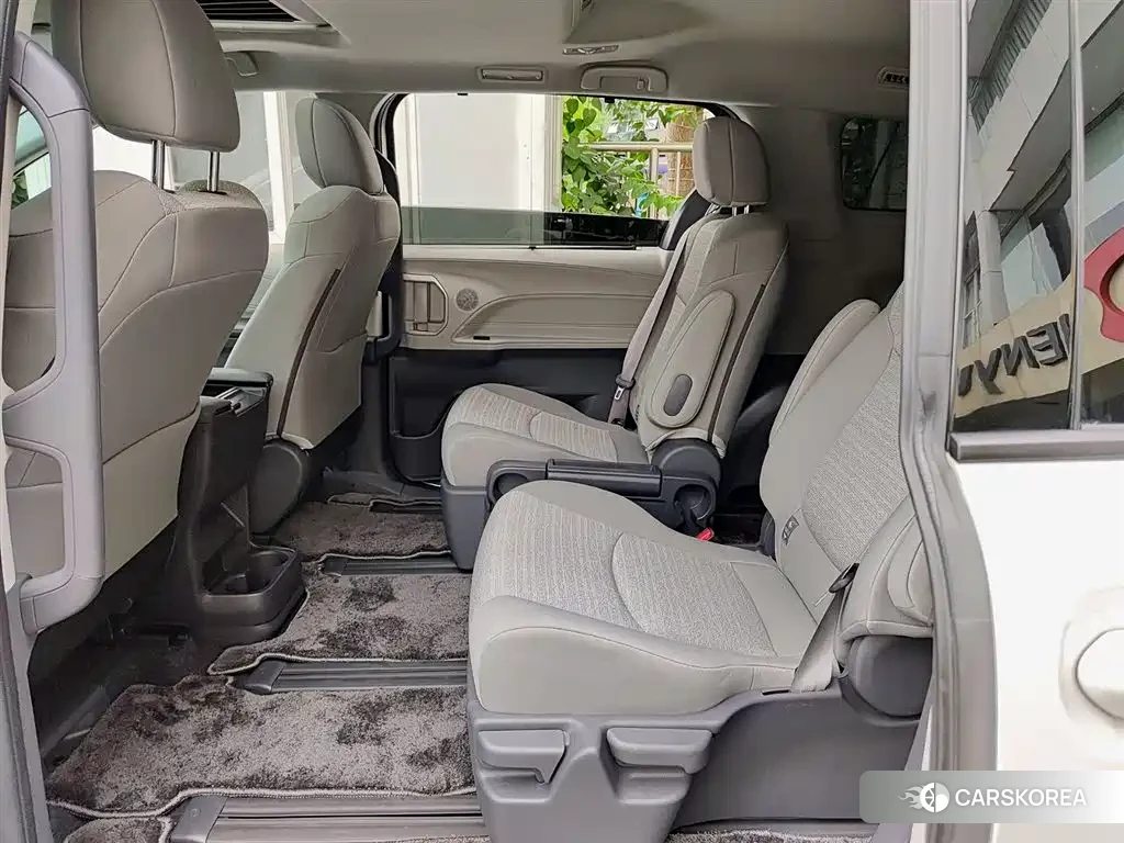 Toyota Sienna id 4565289 из Китая 7
