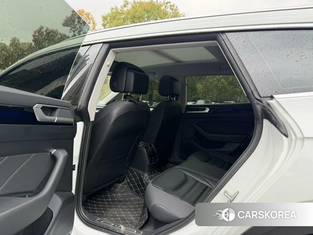 Volkswagen CC 2023 Белый из Китая, фото 6