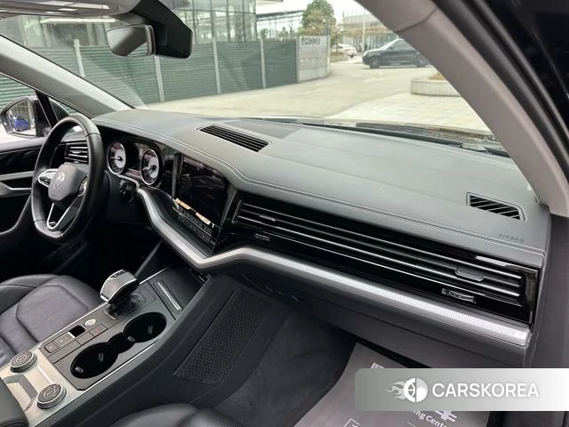 Volkswagen Touareg id 4262117 из Китая 22
