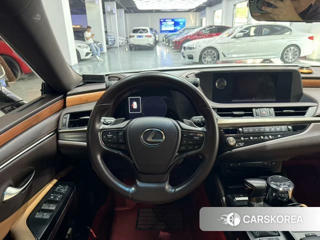 Lexus ES 2021 Белый из Китая, фото 6