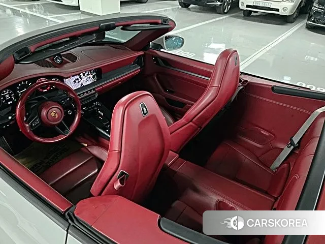 Porsche 911(992) id 3519040 из Кореи 16