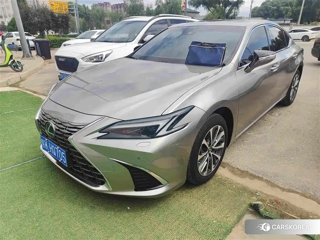 Lexus ES 2026 Silver/gray из Китая, фото 6