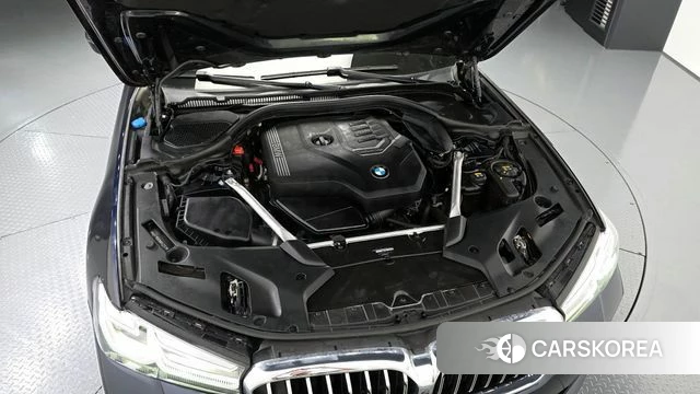 BMW 5 Series (G30) id 4409661 из Кореи 16