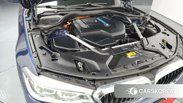 BMW 5 Series (G30) id 3844292 из Кореи 16