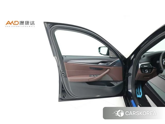 BMW 5 series (imported) 2021 Черный из Китая, фото 6