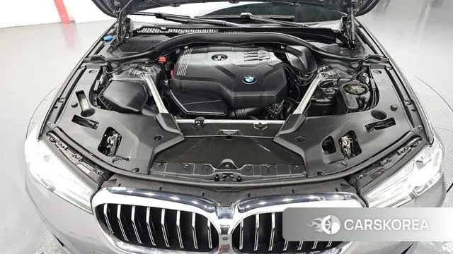 BMW 5 Series (G30) id 3606209 из Кореи 16