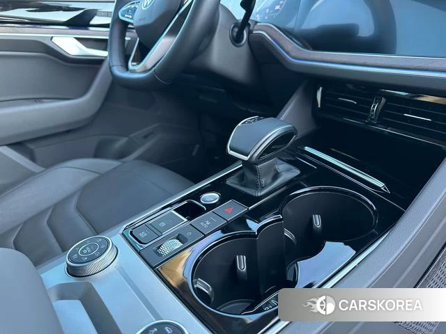 Volkswagen Touareg id 4291347 из Китая 22