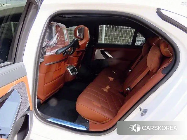 BMW 7 Series (G70) id 2513273 из Кореи 16