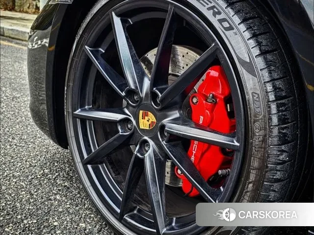 Porsche 911(992) id 3661321 из Кореи 16