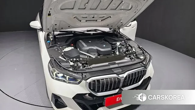 BMW 5 Series (G60) id 3415199 из Кореи 16