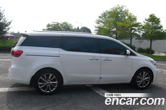 Kia The New Carnival id 2925204 из Кореи 16