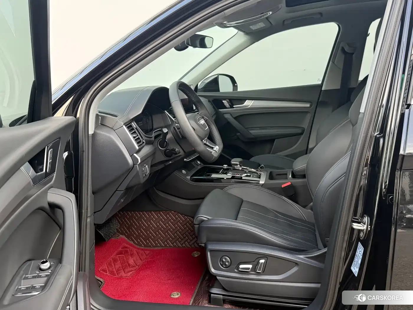 Audi Q5L id 4600438 из Китая 8