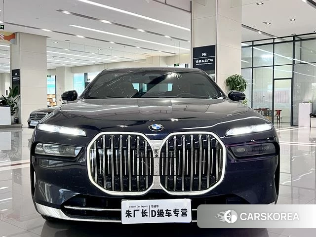 BMW 7 series 2024 Черный из Китая, фото 6
