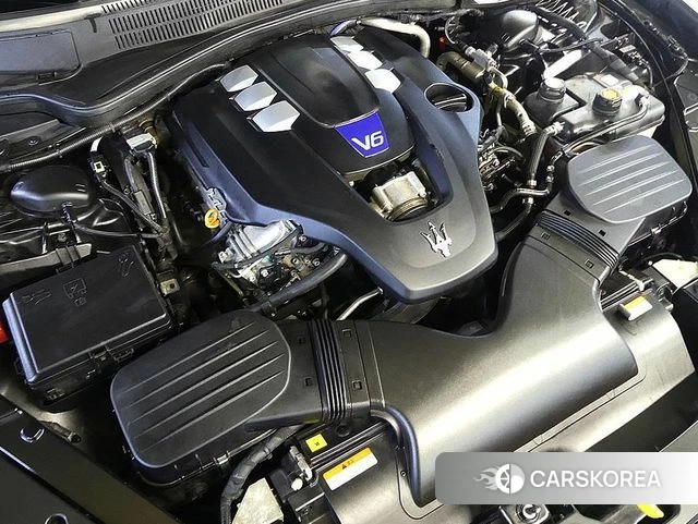 Maserati Quattroporte id 3893925 из Кореи 16